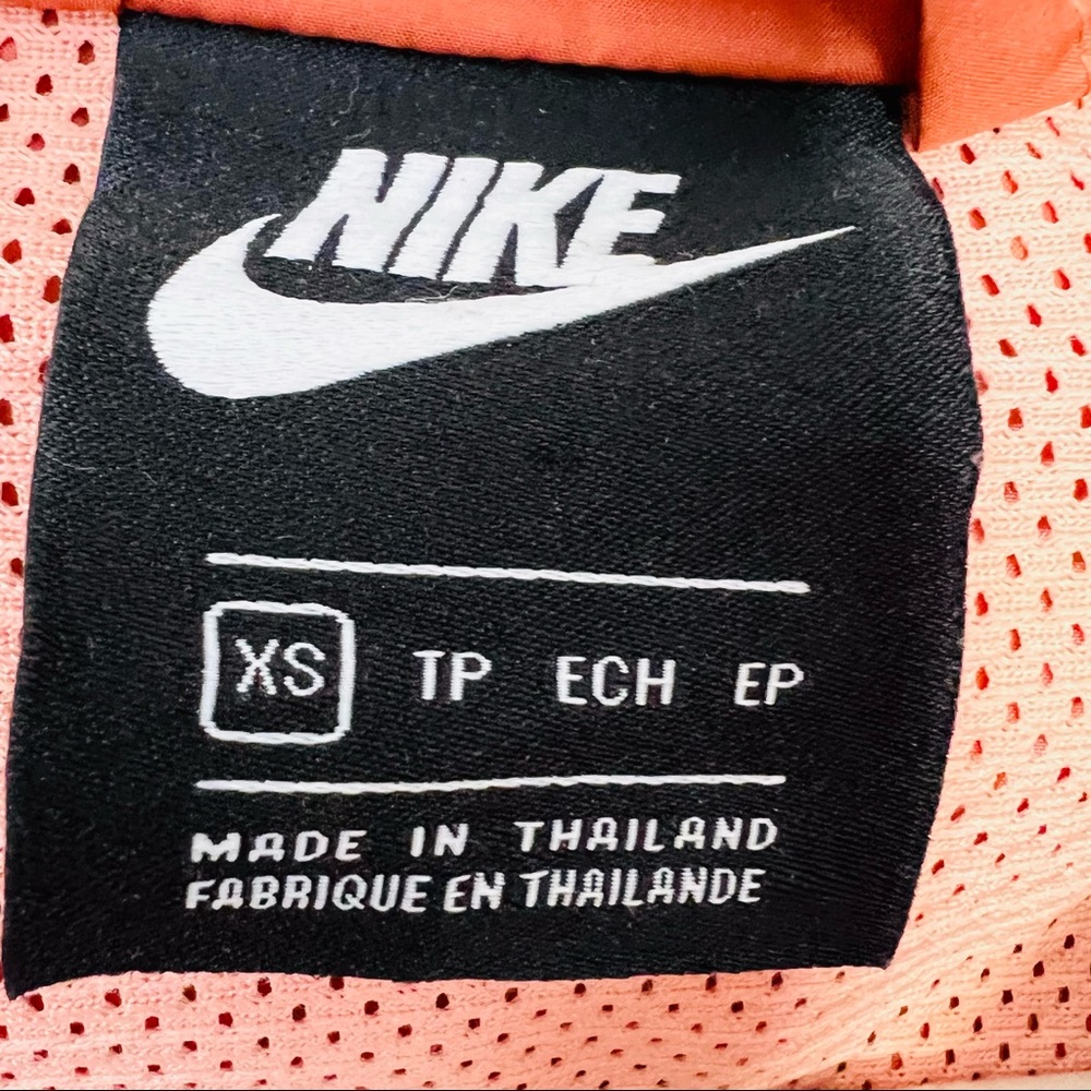 Nike sportswear Hooded Windbreaker dusty peach zip jacket - Picture 7 of 9